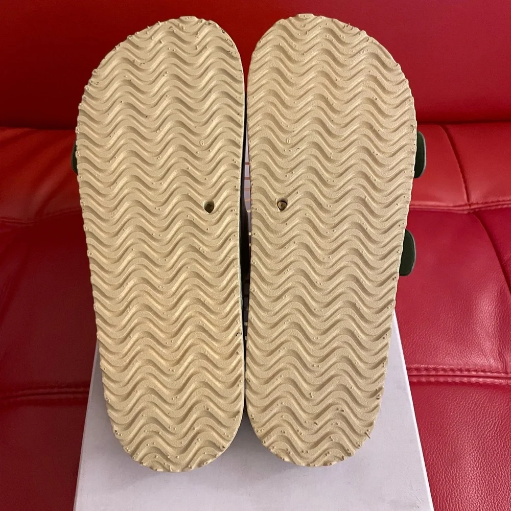 Teddy-T Camouflage Sandals, Sz 6 (Steve Madden) - Picture 6 of 8